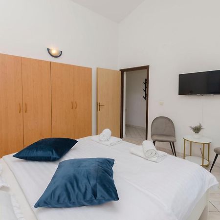 Apartments Anton Vodice Exterior photo